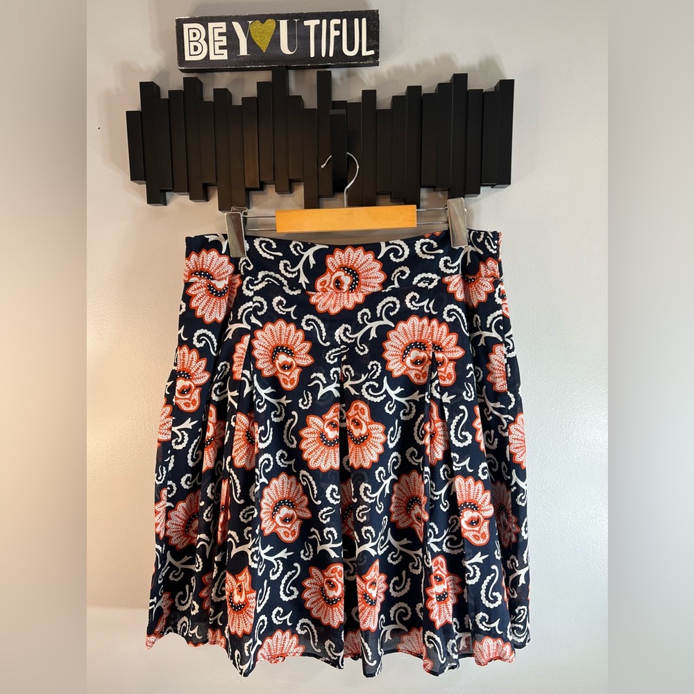 TALBOTS Navy and Orange Floral Pleated Skirt with Pockets Size 8